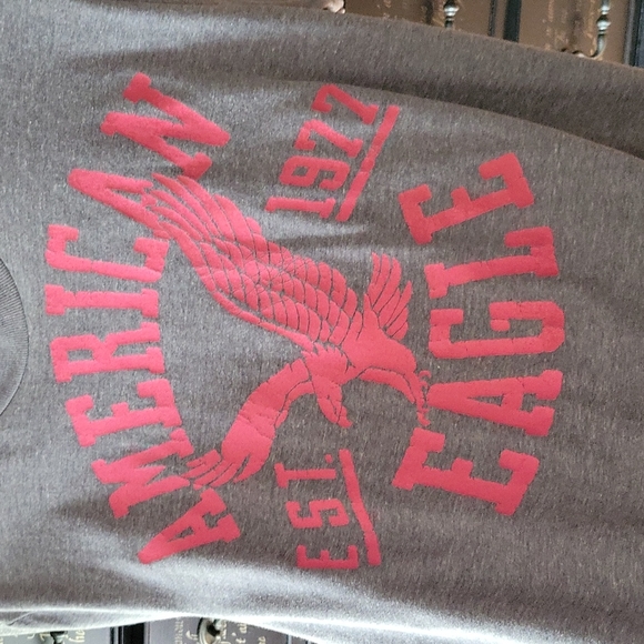 AE t-shirt - Picture 2 of 4